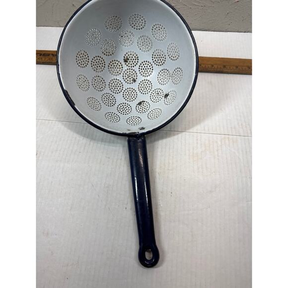 Vintage Enamelware Blue White Strainer Colander Sieve Graniteware - Picture 4 of 4